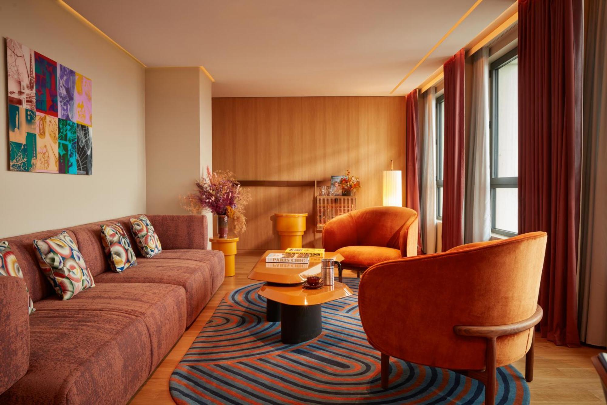 So/ Paris Hotel מראה חיצוני תמונה A suite at the hotel