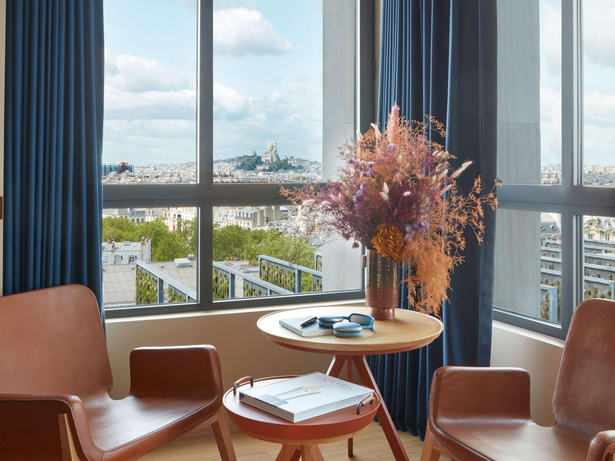 So/ Paris Hotel מראה חיצוני תמונה A room at the hotel