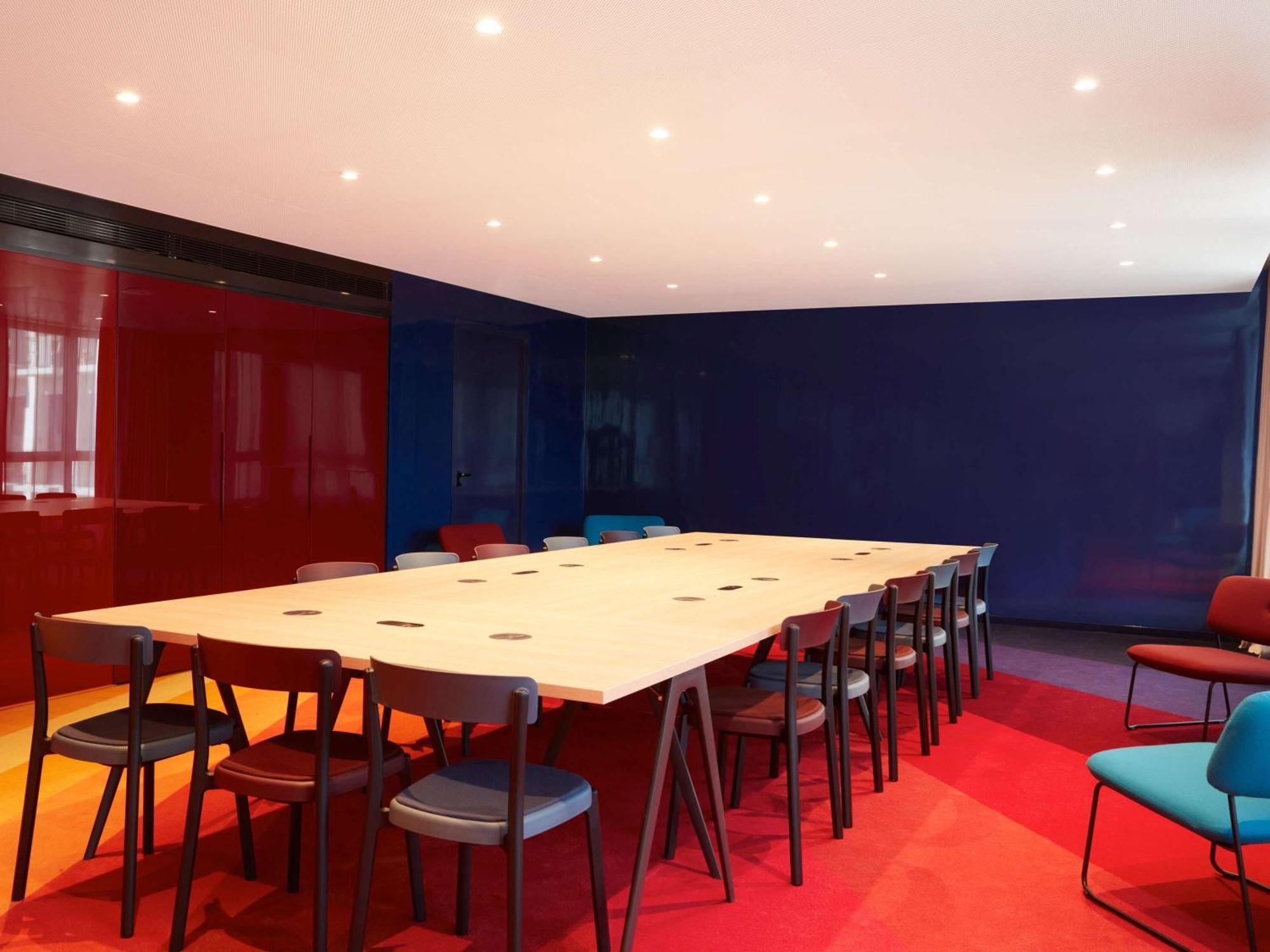 So/ Paris Hotel מראה חיצוני תמונה The boardroom at the Design Museum